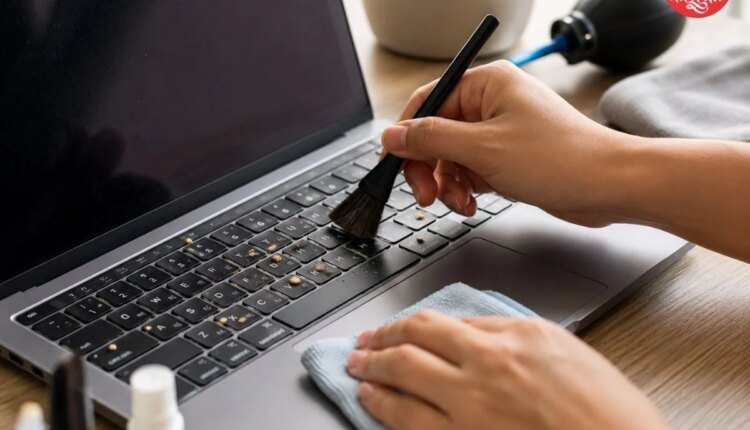 laptop keyboard cleaning mistakes and safe cleaning tips