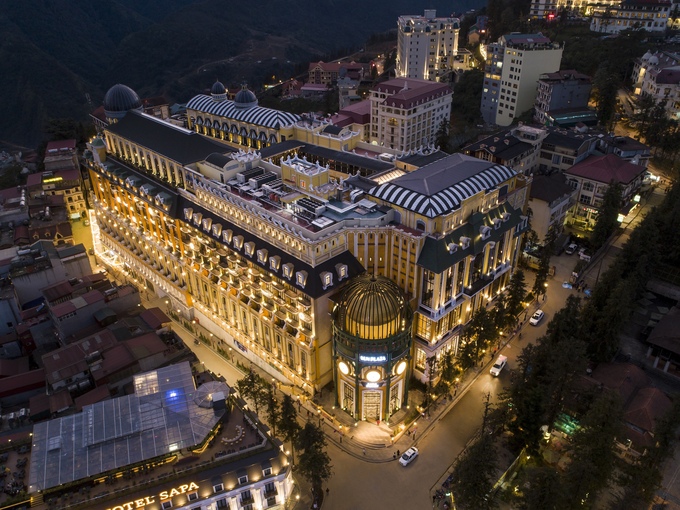 Hotel de la Coupole – MGallery Sa Pa ने व्हिएतनामच्या वायव्येकडील वांशिक संस्कृतींनी प्रेरित फ्रेंच फॅशन प्रभाव आणि डिझाइन घटक समाविष्ट केले आहेत. फोटो सौजन्याने सन ग्रुप