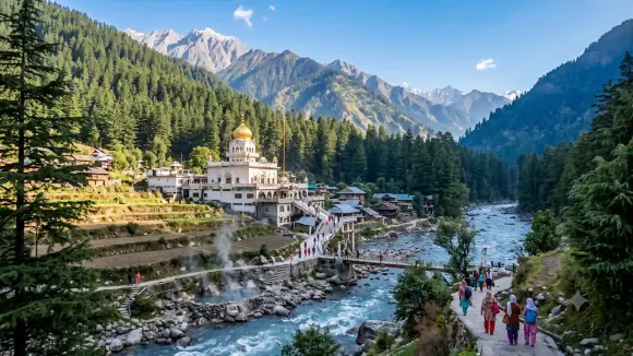 देवदार जंगले आणि पर्वतांनी वेढलेल्या वाहत्या नदीच्या बाजूला सोन्याचे घुमट असलेल्या गुरुद्वाराकडे भक्त चालत आहेत.
