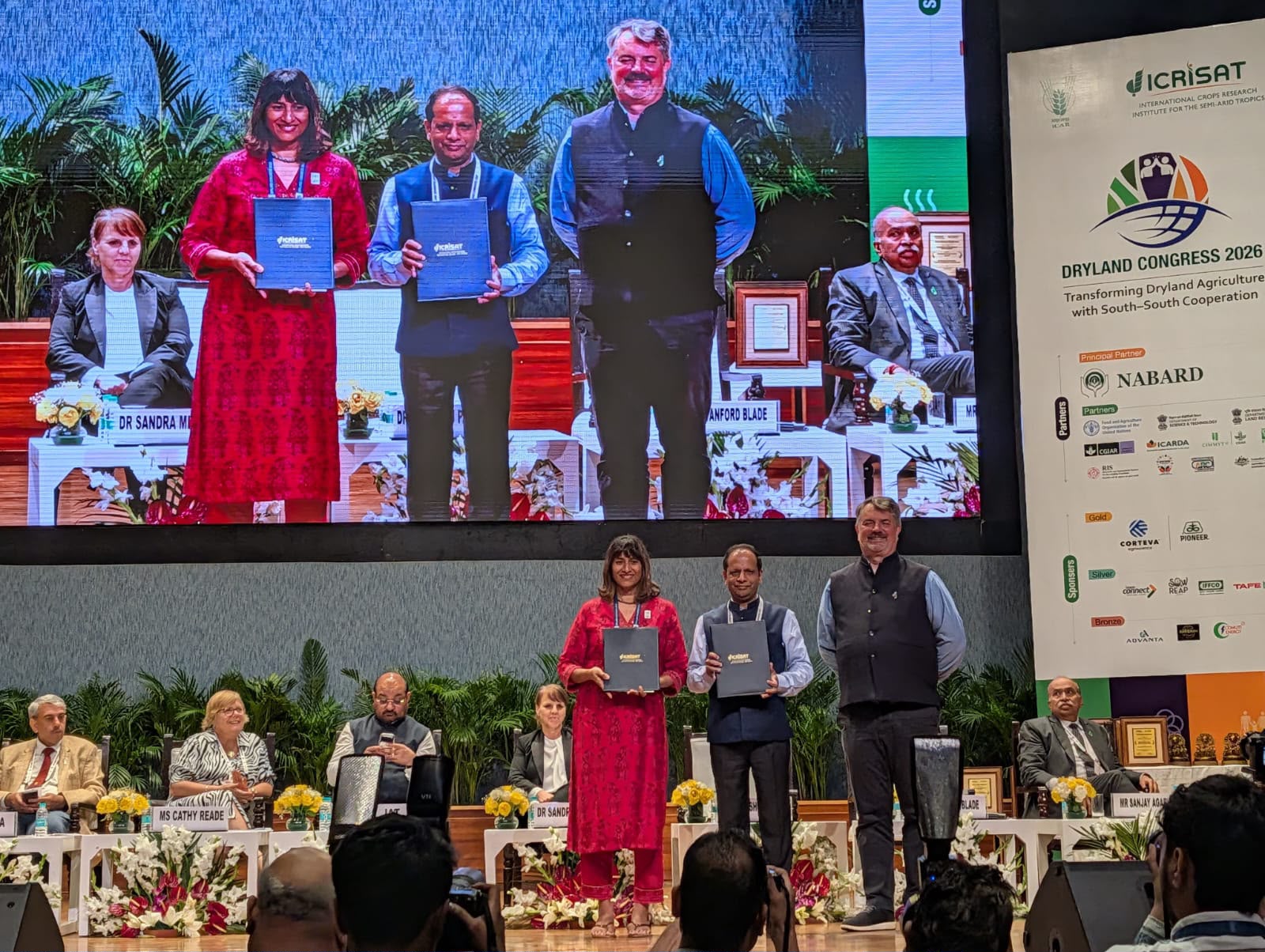 ICRISAT मुख्य शेंगा संग्रहासाठी दीर्घकालीन पीक ट्रस्ट निधी सुरक्षित करते