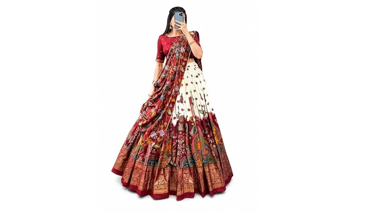 महिला डिझायनर तुसार सिल्क लेहेंगा चोली