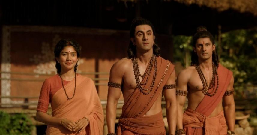 रणबीर कपूरच्या रामायणाच्या सेटवर आग लागली नाही; पत्नी पत्नी और पंगा 2 सेटमध्ये लागलेली भीषण आग हस्टल 5 पर्यंत पसरली