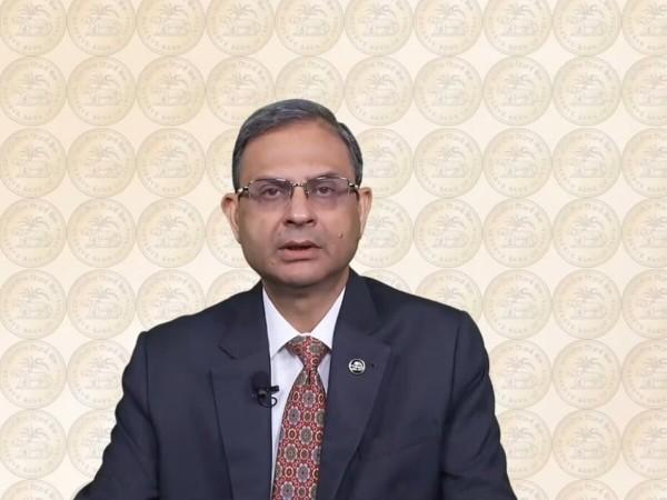 वाढती महागाई आणि जागतिक जोखमीच्या पार्श्वभूमीवर RBI ने रेपो दर 25 bps ने 5.50% ने वाढवला