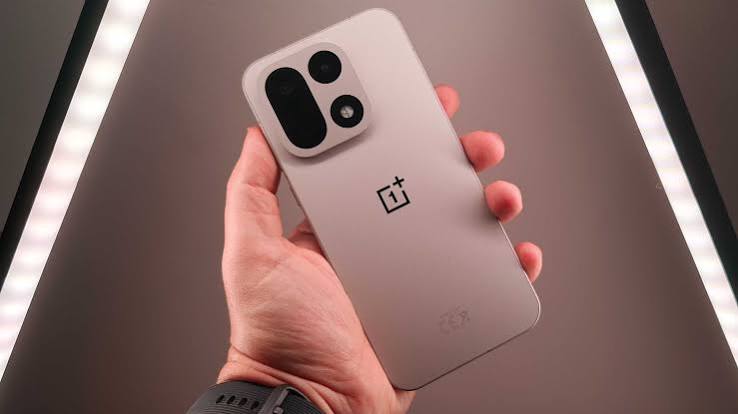OnePlus 16 पुनरावलोकन
