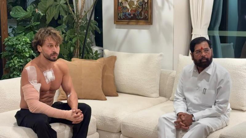 शर्टलेस टायगर श्रॉफने बंदुकीच्या गोळीबारानंतर एकनाथ शिंदे यांना छातीचा पोशाख आणि पट्टी बांधलेला उजवा हात दाखवला; हल्लेखोरांचे पहिले फोटो ट्रॅक केले