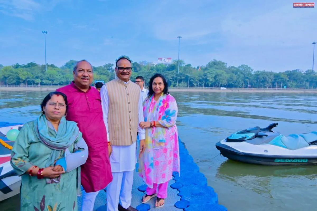 गोमती नदीत ५० हजार मासे सोडले, जलचर जैवविविधता संवर्धनाला चालना मिळणार