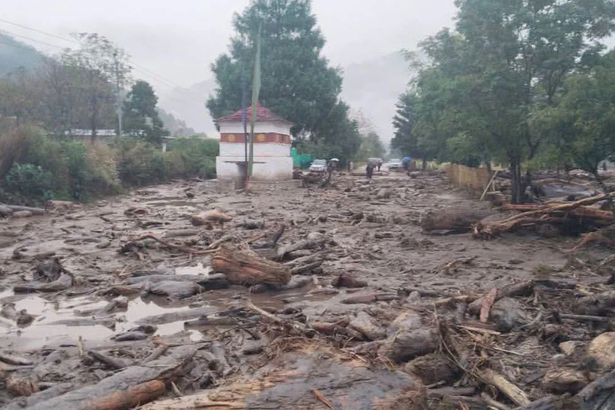 हिमनदी सरोवराच्या उद्रेकामुळे भूतानमध्ये मोठ्या प्रमाणावर प्रवाह, दक्षता आणि देखरेखीमुळे जीव वाचला