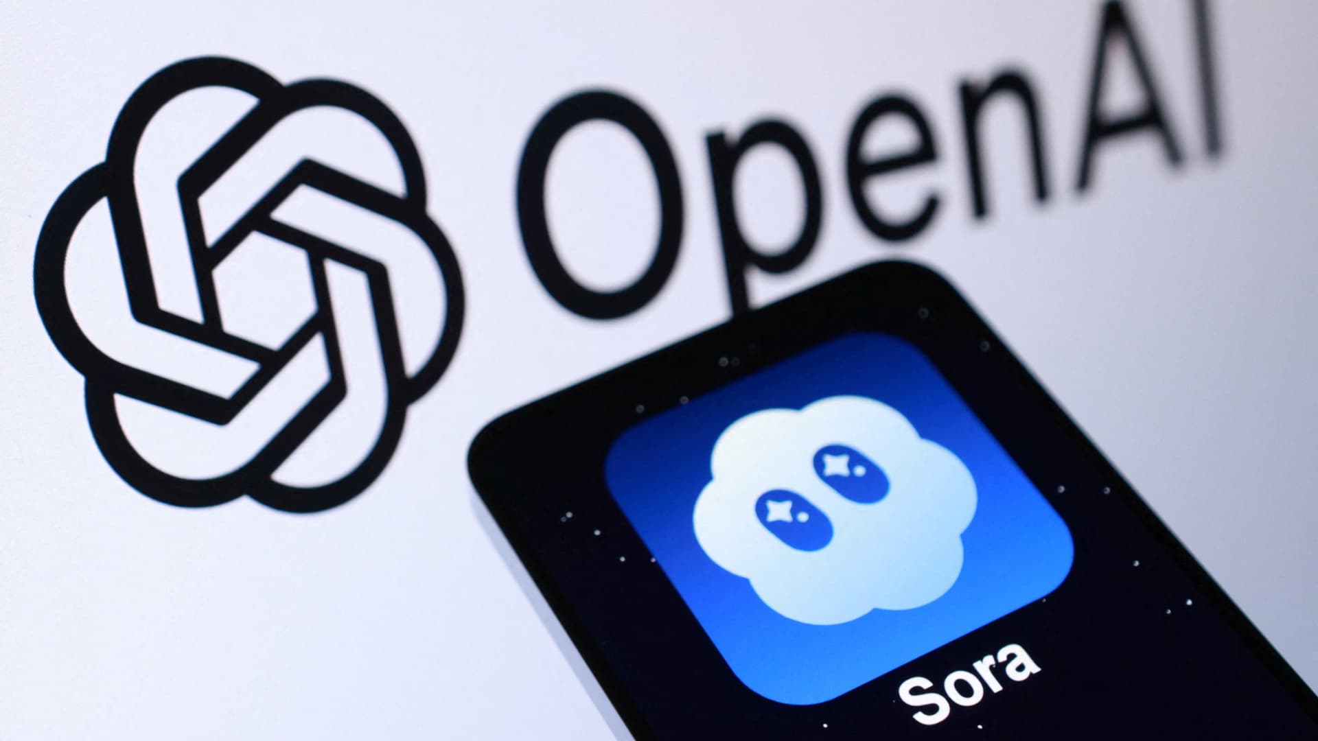 OpenAI ने Android डिव्हाइसेससाठी Sora लाँच केले
